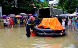 Lực lượng Công an ứng trực 24/24 hỗ trợ người dân, ứng phó mưa lũ