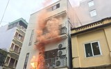 Cứu nạn người mắc kẹt trong đám cháy ngôi nhà tại 28B Điện Biên Phủ