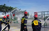 Cuộc thử sức giữa nắng nóng 40 độ C của những người lính cứu hỏa