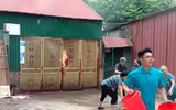Nhanh chóng tìm kiếm cứu nạn người mắc kẹt trong tình huống cháy giả định ở làng Ngọc Hà