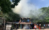 Diễn tập dập lửa, cứu người mắc kẹt tại núi Cung, phường Liễu Giai