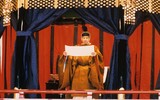 Những bức ảnh hiếm hoi về cuộc đời Nhật hoàng Akihito