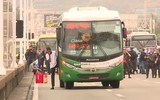 [Ảnh] Toàn cảnh vụ giải cứu 37 hành khách bị bắt làm con tin trên xe buýt ở Rio de Janeiro