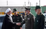 [Ảnh] Diễu binh hoành tráng ở Tehran, Tổng thống Iran lạnh lùng cảnh báo phương Tây