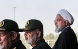 [Ảnh] Diễu binh hoành tráng ở Tehran, Tổng thống Iran lạnh lùng cảnh báo phương Tây
