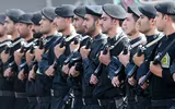 [Ảnh] Diễu binh hoành tráng ở Tehran, Tổng thống Iran lạnh lùng cảnh báo phương Tây