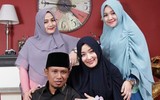 Dư luận Indonesia phẫn nộ vì màn thể hiện táo bạo của ông nghị cùng 3 bà vợ