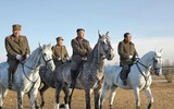 KCNA bất ngờ tung bộ ảnh ông Kim Jong-un cưỡi bạch mã trên những ngọn núi phủ đầy tuyết