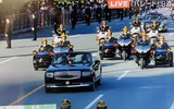 [Ảnh] Nhật hoàng và Hoàng hậu ngồi xe diễu hành trên đường phố Tokyo