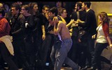 Những bức ảnh gợi lại ký ức bi thương vụ tấn công khủng bố Paris năm 2015