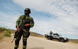 Thị trấn biên giới Mexico-Mỹ lỗ chỗ vì 