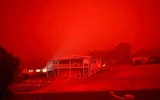 Hơn 4.000 người Australia mắc kẹt vì cháy rừng, được lệnh nhảy xuống biển nếu có báo động