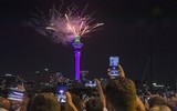 Không khí chào đón năm mới 2020 trên khắp thế giới