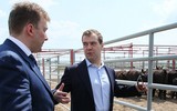 Nhìn lại sự nghiệp chính trị của ông Medvedev qua ảnh