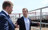 Nhìn lại sự nghiệp chính trị của ông Medvedev qua ảnh