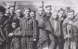 Nghẹn lòng những hình ảnh về Auschwitz - trại diệt chủng khét tiếng nhất được giải phóng 75 năm trước