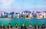 Người dân Hồng Kông đổ xô đi mua đồ tích trữ trước quy định cách ly mới