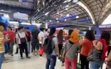Kẻ bắt cóc 30 con tin ở Philippines ra hàng sau 9 tiếng gây náo loạn