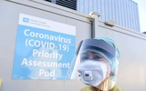 Các chính trị gia,  hoa hậu, cầu thủ… trở lại nghề y để chống dịch Covid-19