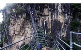 [Ảnh] Tạm biệt 