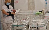 [Ảnh] Cả trăm trẻ em được đẻ thuê mắc kẹt tại Ukraine vì đại dịch Covid-19