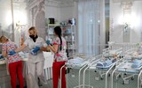 [Ảnh] Cả trăm trẻ em được đẻ thuê mắc kẹt tại Ukraine vì đại dịch Covid-19