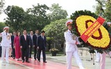 Lãnh đạo Đảng, Nhà nước đặt vòng hoa, vào lăng viếng Chủ tịch Hồ Chí Minh