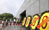 Lãnh đạo Đảng, Nhà nước đặt vòng hoa, vào lăng viếng Chủ tịch Hồ Chí Minh