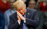 [ẢNH] Những thói quen kỳ lạ của Tổng thống Mỹ Donald Trump không phải ai cũng biết
