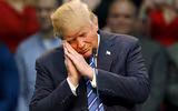 [ẢNH] Những thói quen kỳ lạ của Tổng thống Mỹ Donald Trump không phải ai cũng biết