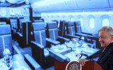 [Ảnh] Bỏ chuyên cơ riêng, Tổng thống Mexico vẫn đi máy bay thương mại thăm Mỹ giữa mùa dịch Covid-19
