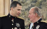 [Ảnh] Bị điều tra bê bối tài chính, cựu quốc vương Tây Ban Nha Juan Carlos đột ngột bỏ đi