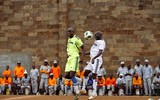 [ẢNH] Tù nhân Kenya cũng tham gia đá giải World Cup 2018?