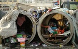 [ẢNH] Những người sống dưới đáy xã hội Manila nơi từng giờ nguy cơ chết cháy chực chờ
