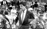 [ẢNH] Ngoài John McCain, còn những cựu binh Mỹ nào nổi tiếng sau chiến tranh Việt Nam?