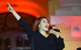 [ẢNH] Nữ ca sĩ bốc lửa của Hàn Quốc sang Hội nghị thượng đỉnh liên Triều lần 3 là ai?