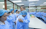 Lần đầu tiên trong ngành Y Việt Nam, lãnh đạo nghỉ hưu cả viện khóc