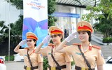 Những bóng hồng Cảnh sát được huy động phục vụ bên lề APEC