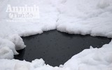 Kỳ lạ dòng sông Nhuệ biến thành 