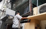 Cận cảnh đạo chích trèo tường, chui song sắt, đột nhập nhà dân 