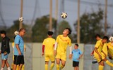 [ẢNH] Mặc áo U23 Việt Nam, nữ phóng viên Hàn Quốc xinh đẹp gây sốt