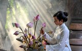 [ẢNH] Tìm lại vẻ đẹp xưa cũ bên những bức hình thiếu nữ và sen