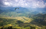 Ngắm mùa vàng Mù Cang Chải từ... lưng chừng trời