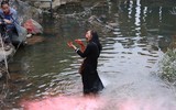 [Ảnh] Đào Anh Khánh lại khiến khán giả tò mò với màn biểu diễn 