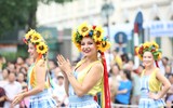 Rực rỡ Carnival đường phố Hà Nội kỷ niệm 