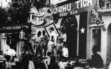 [ẢNH} Không khí của Hà Nội những ngày cờ hoa cách đây 65 năm