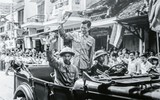 [ẢNH} Không khí của Hà Nội những ngày cờ hoa cách đây 65 năm