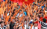 Chùm ảnh: Nam Định lên V-League, sân Thiên Trường mở hội bằng pháo sáng