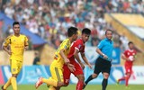 Chùm ảnh: Nam Định lên V-League, sân Thiên Trường mở hội bằng pháo sáng