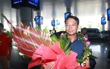 U15 Việt Nam kiêu hãnh ôm cúp vô địch trở về trong vòng tay người hâm mộ